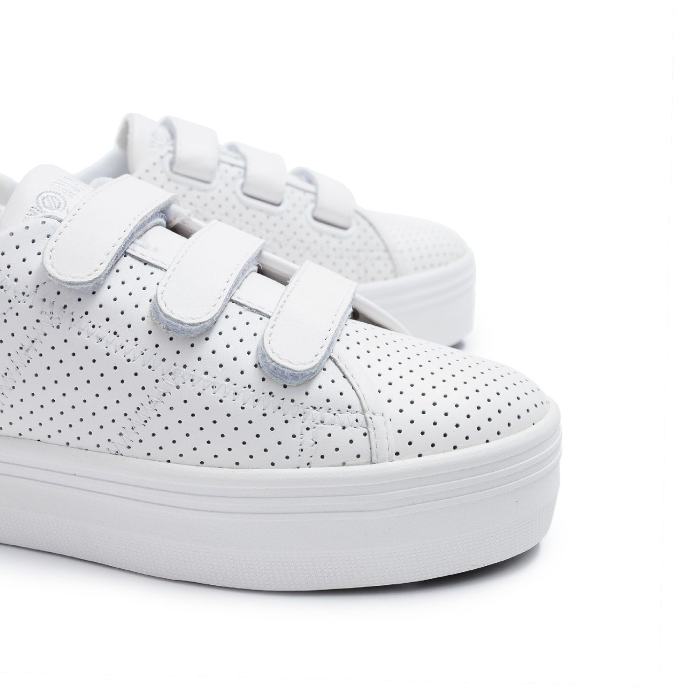 No name plato clearance cuir blanc